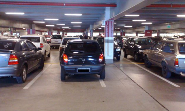 STJ decide que preço fixo em estacionamento de shopping não viola direito do consumidor