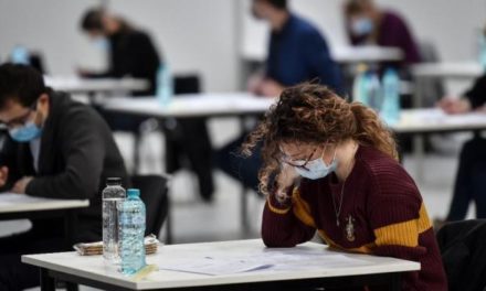 Enem 2021: partidos e entidades de classe questionam regras para isenção da taxa de inscrição