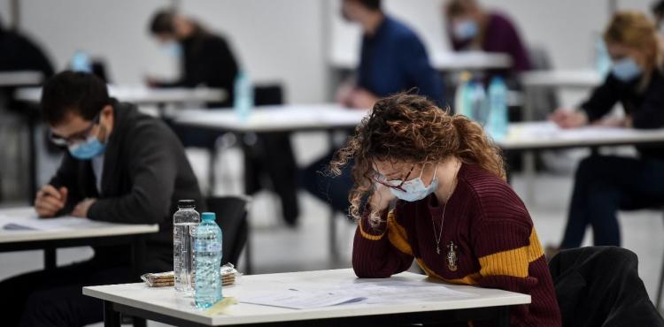 Enem 2021: partidos e entidades de classe questionam regras para isenção da taxa de inscrição