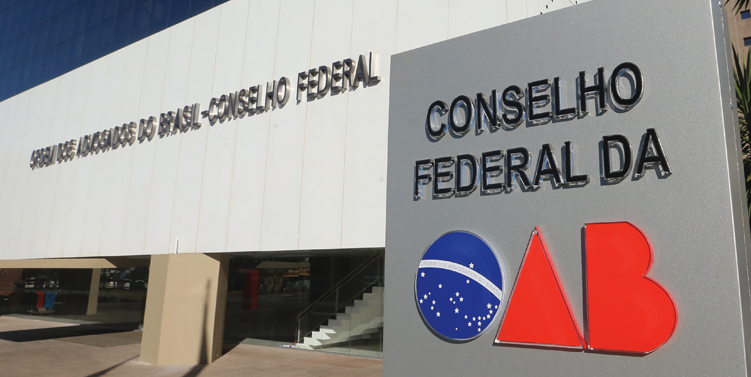 Conselho federal da OAB questiona revogação de garantias da advocacia