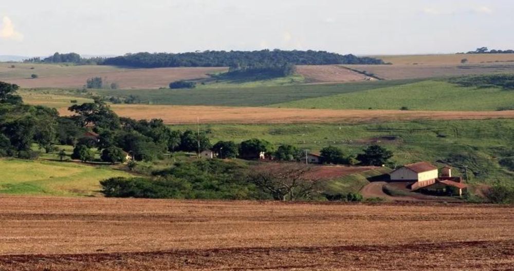 Não incide Imposto Territorial Rural sobre imóvel com registro cancelado