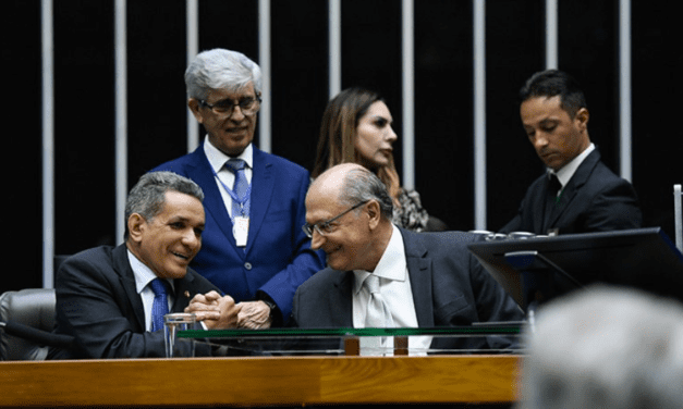 Regulamentação da reforma tributária é prioridade para indústria